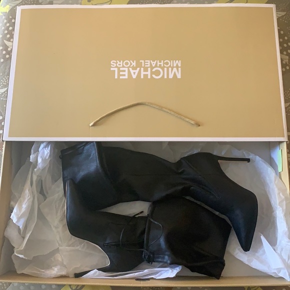 Worn Once MK Black Boots Size 7.5 - Picture 4 of 12